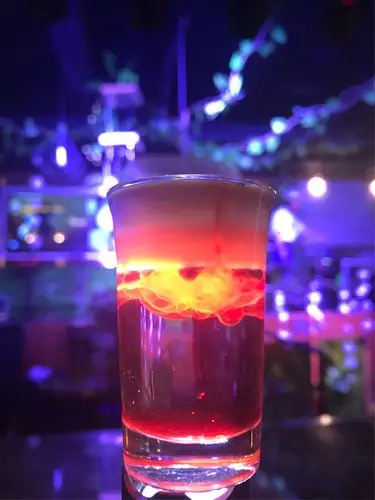 现场制作鸡尾酒,鸡尾酒表演