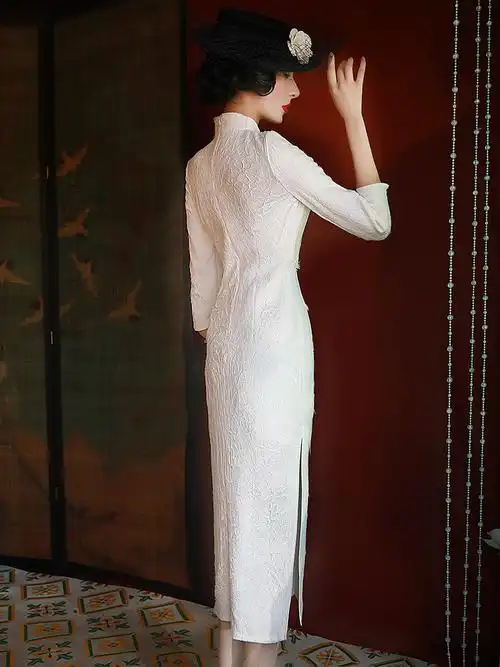 白色旗袍2022年新款冬季改良复古中国风老上海长袖长款蕾丝连衣裙
