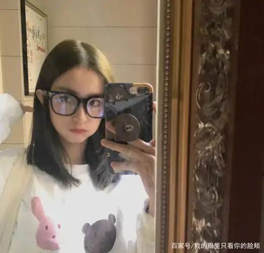 清纯虎牙妹妹——卢婧媛