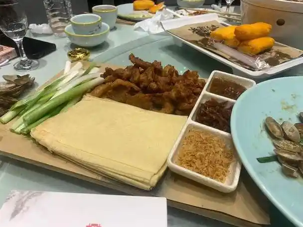 闺女领对象回来,父母准备的晚餐火了,网友:丈母娘,缺女婿吗?