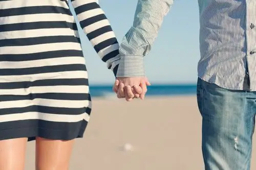 相亲相爱的甜蜜爱人图片第9张