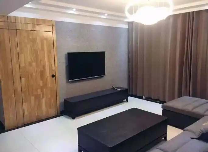 电视背景墙隐形门设计