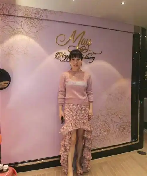 吕良伟19岁儿子正面照曝光,体重直逼150斤,比老爸还要壮实_杨小娟_吕