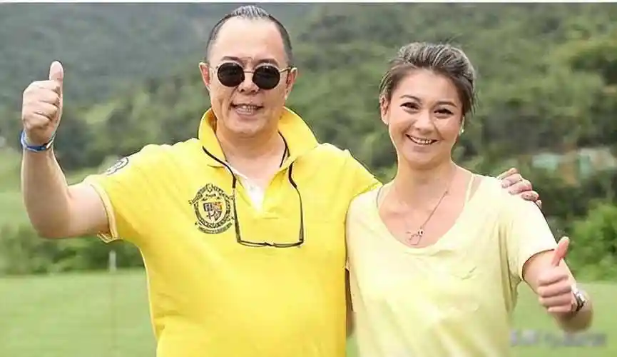 张铁林混血女儿长大颜值高到犯规令人惊艳的格格