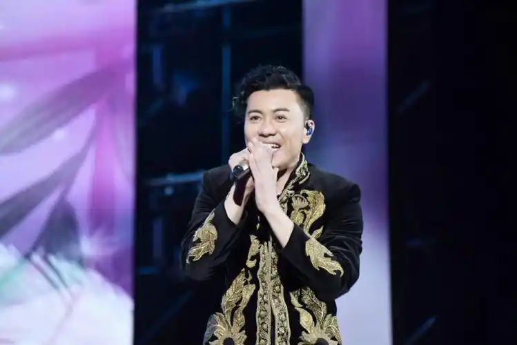 梁汉文广州音乐会