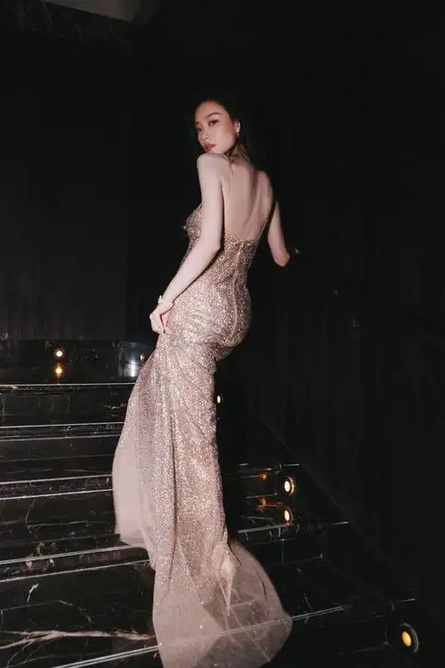 倪妮吊带深v礼服大赏,不是一般的惊艳哦