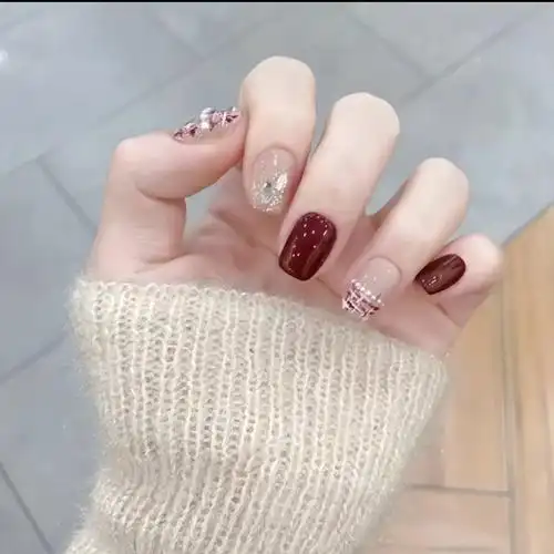 秋冬酒红色网格纹跳色短款穿戴甲成品光疗指甲可拆美甲圣诞节新年