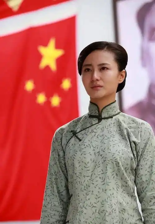 万潼,万思维主演土匪首领与革命军官的爱恨情仇——《再造之恩》_情感