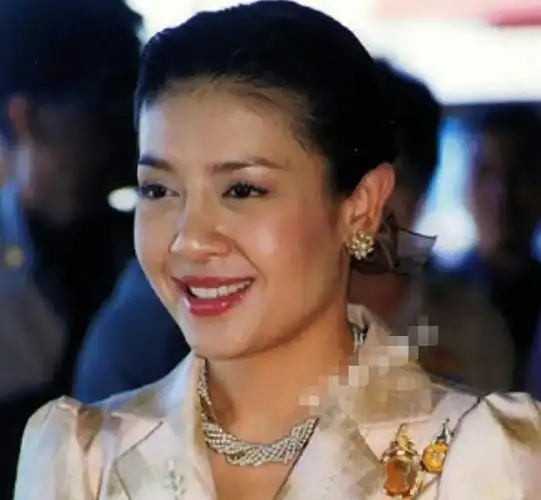 西拉米王妃尚在人间!近照憔悴消瘦,眼神忧郁,疑精神状况出问题