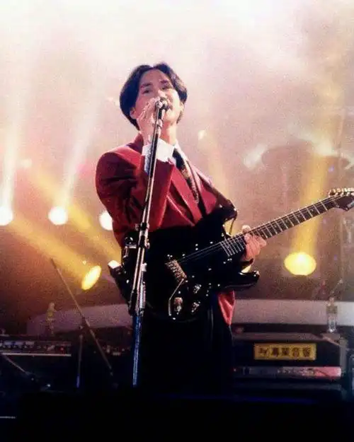 黄家驹什么时候死的93年黄家驹抢救无效离世