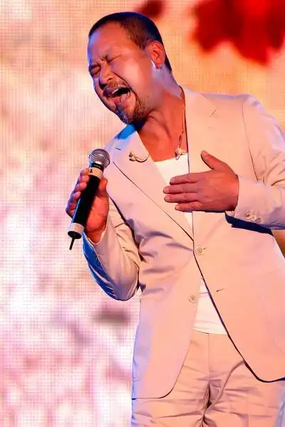 图文怀旧金曲演唱会张镐哲男人味十足