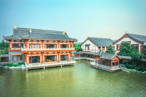 唐皇山谷国宾酒庄