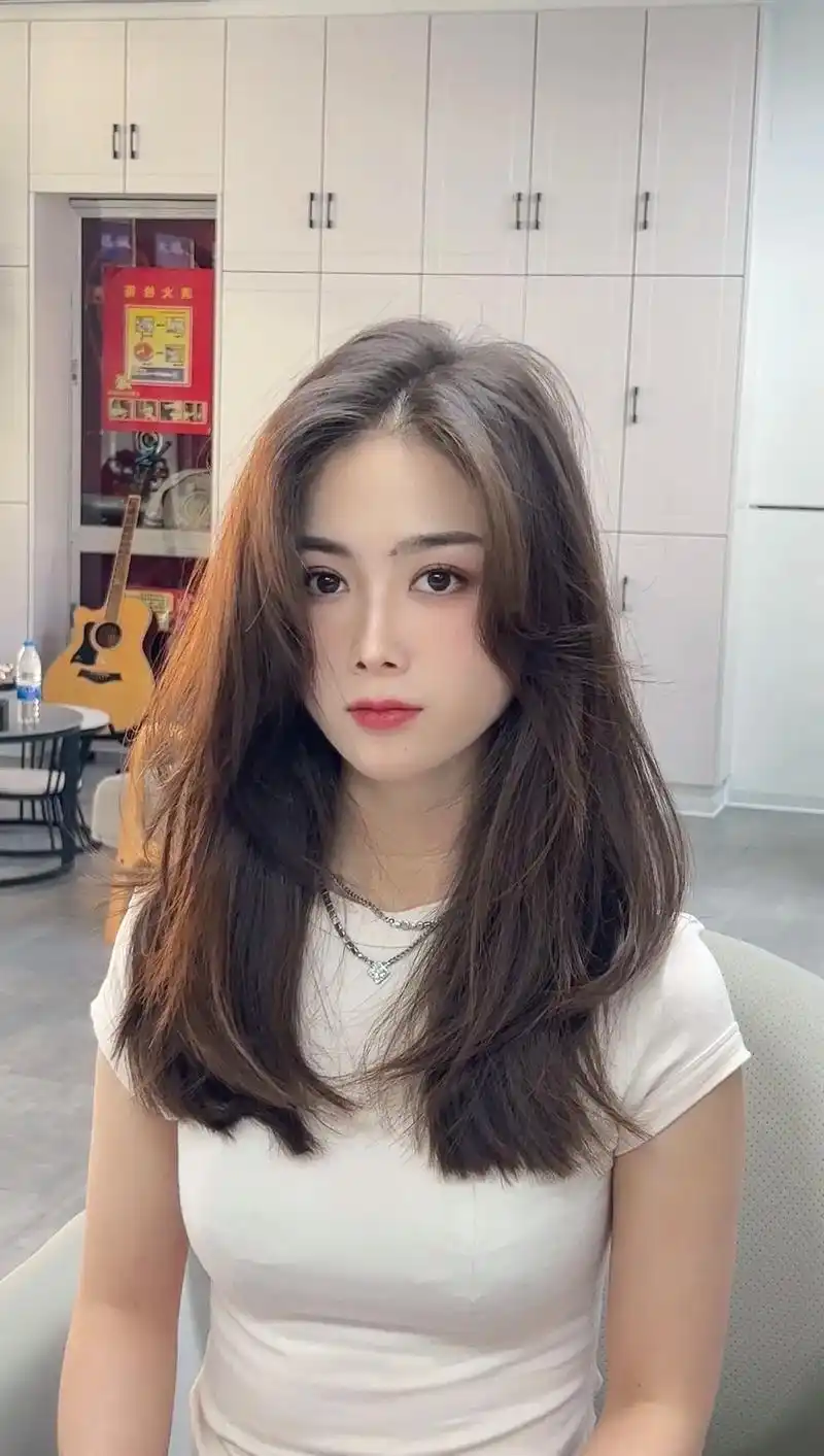 夏季必剪的发型显脸小圆脸方脸女孩一定要尝.