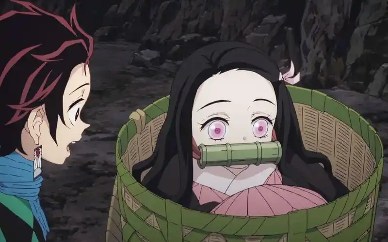 活动作品鬼灭之刃祢豆子缩小躺在箩筐里简直萌到犯规