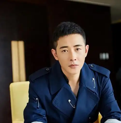 5位不滥情的男星:戏里倾倒众生,戏外专情一人,打着灯笼都难寻