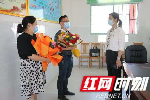 慈利县徐薇慰问山区学校情暖师生心