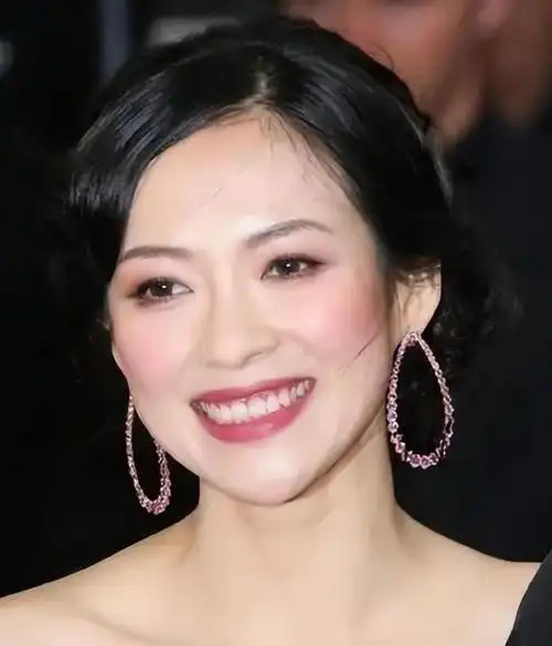 章子怡刚与汪峰离婚官宣喜讯恭喜自己终于等到这一天