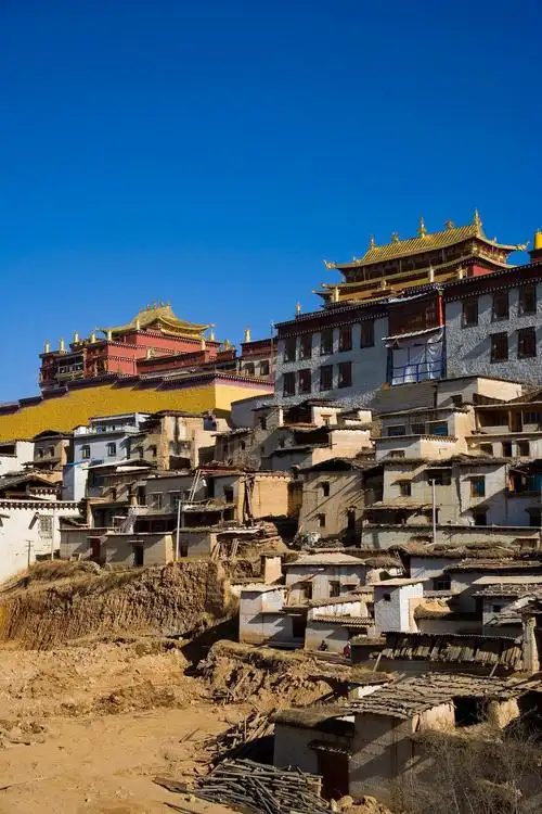 风景名胜云南香格里拉松赞林寺