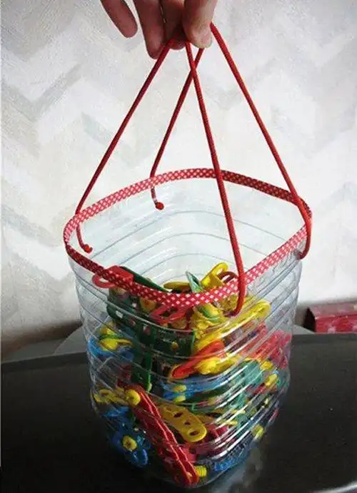 大号矿泉水瓶废物利用diy收纳篮图解教程