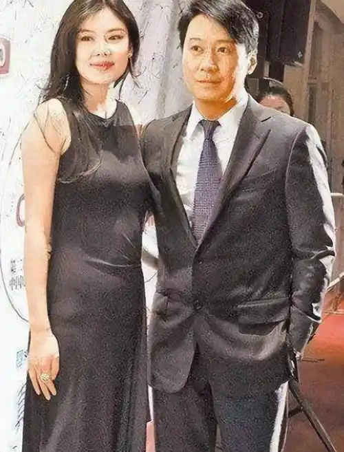 黎明:经历多段感情,婚后被戴绿帽,最后娶小19岁助理_舒淇_李嘉欣