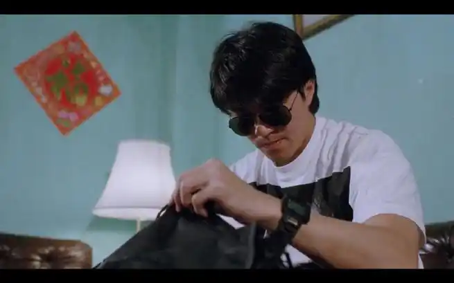 电影#逃学威龙  突然get到了周星驰的颜 难怪总是有逃学威龙穿搭汉