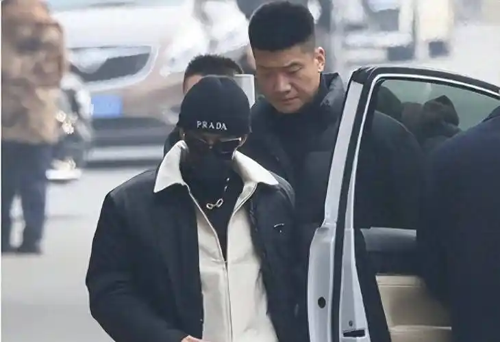 龙年央视春晚第四次联排檀健次张一一刘诗诗现身