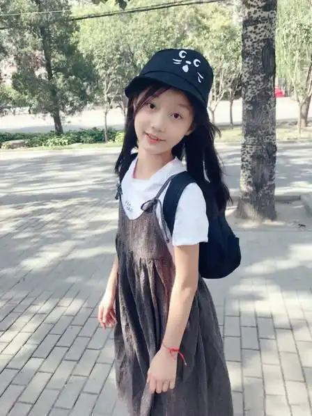 赵薇到底多有钱?女儿小四月生日,乘坐私人飞机你就懂了!