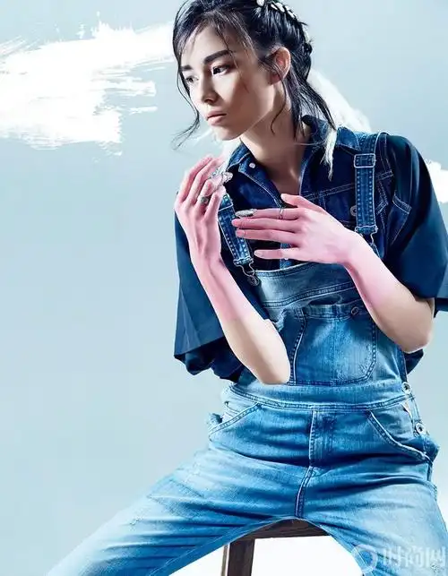 梦色丹宁淘宝天猫 时尚大片与美女模特海报素材 首页设计 女装女鞋