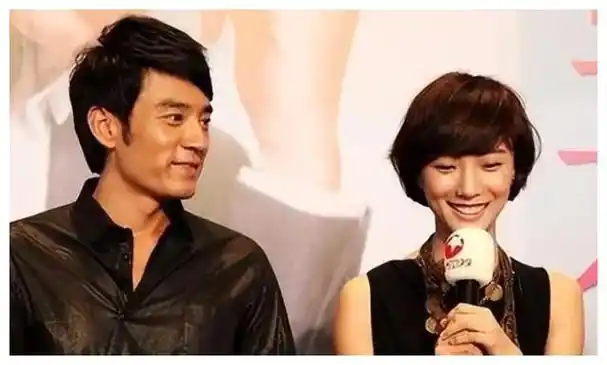 演员郝蕾告别刘烨独自带两子两次婚离轨迹揭秘