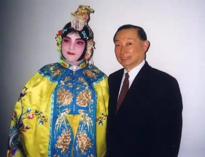 【第六期】梅玮:儿时一句"姓梅真好"的感叹,触发了他对于曾祖父梅兰芳