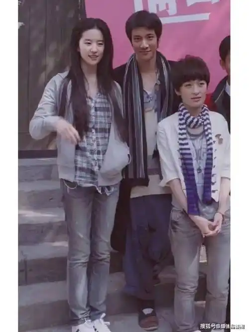 国民女神刘亦菲写真大赏:美得超凡脱俗 魅力无人能及_气质_自然_身高