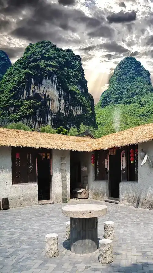 几间寒舍几亩田,世人只见神仙境,哪知农家苦和甜,隐居,归隐深山