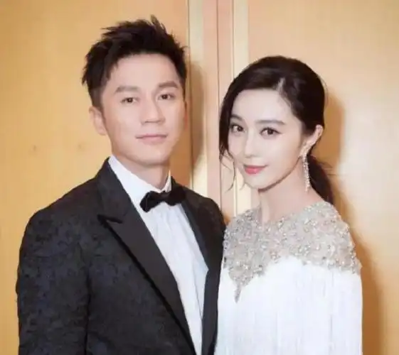 李晨范冰冰结婚照网友曝范冰冰李晨疑似复合