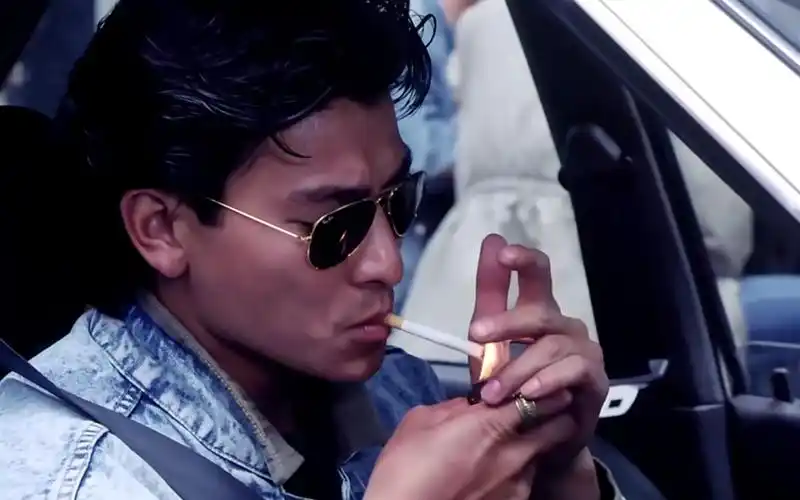 电影里最嚣张的5个点烟动作,刘德华很帅气,李连杰难度最大