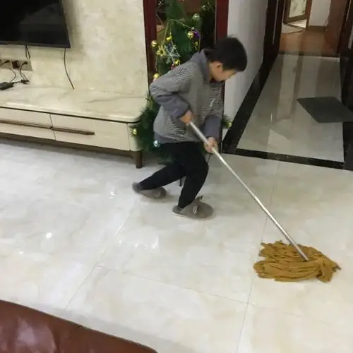 劳动最光荣——在家扫一次地或拖地
