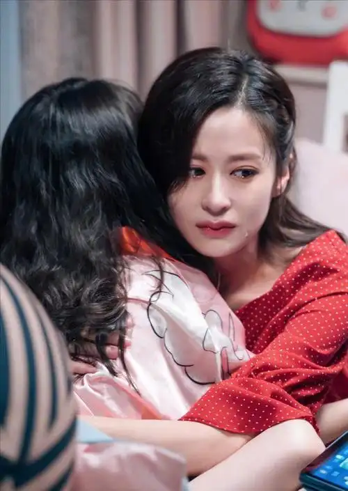 颖儿发长文回顾十年演艺路:女人要想越活越高级,需有这几个特质