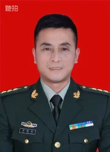 连力子之军装照——天天p 图(一)