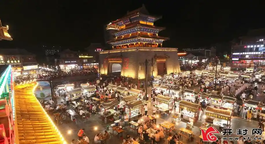 河南开封鼓楼夜市复市
