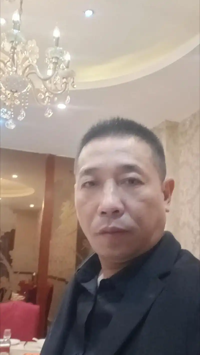 岁月催人老人生如过客,做个阳光向上的7o后的50岁的老男人