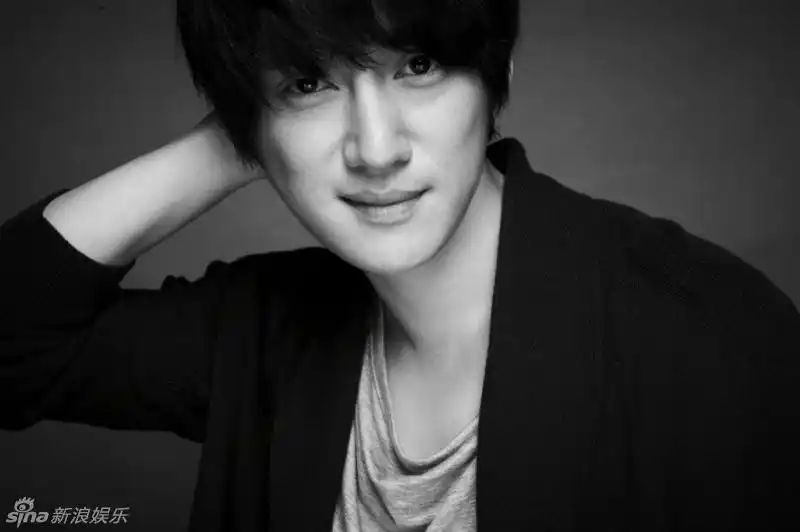 韩星宋昌义拍摄冬季温暖写真