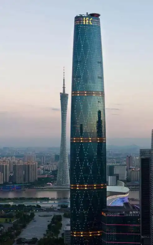 广州珠江新城西塔