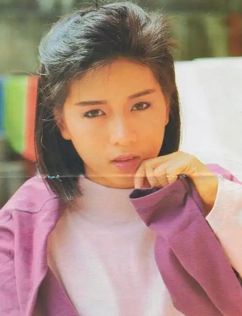 9年前罗慧娟因癌症去世,前男友周星驰缺席葬礼,当初为何分手?