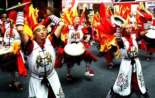 峨嵋四川省第五届旅博会——陕西团锣鼓表演