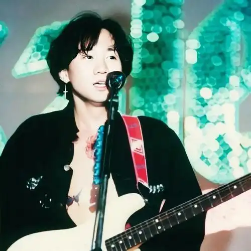 自修黄家驹头像