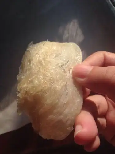 请问这个燕窝是真燕窝吗?