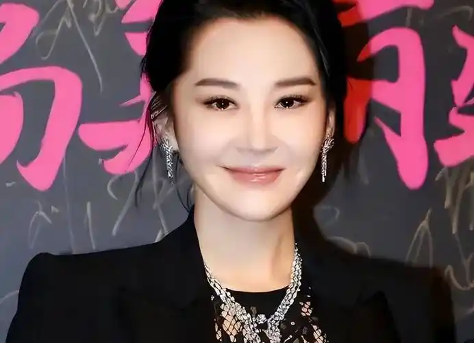 原创善恶终有报因果轮回55岁许晴风韵犹存人生新篇章开启