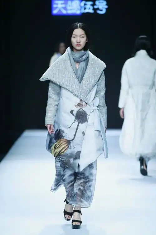 "艺江南"常熟服装设计师2018秋冬联合秀发布会