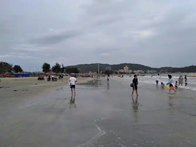 发一个西海湾海滩的真实风景,照片都是用手机拍的,没有后期,没有滤镜.