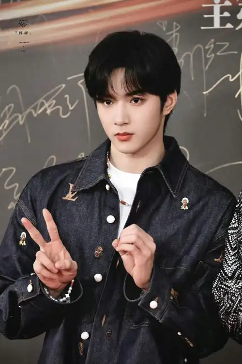 刘耀文#清洗rm[丰收了][丰收了][丰收了]哦哦哦刘耀文粉丝真幸福汛篌