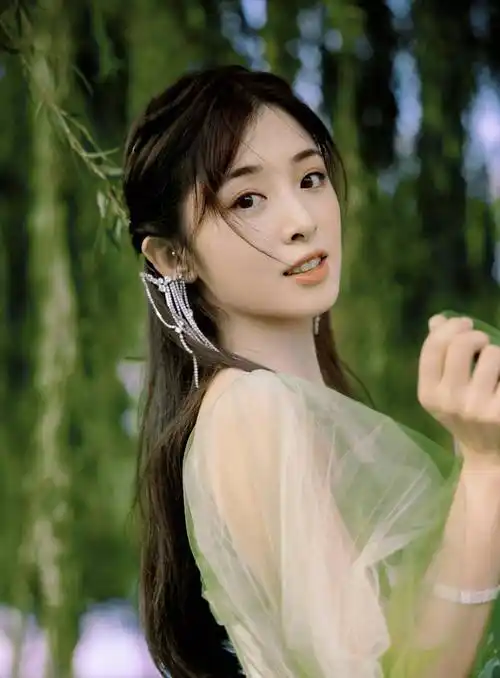 女星张含韵写真大合集清新甜美靓丽可爱